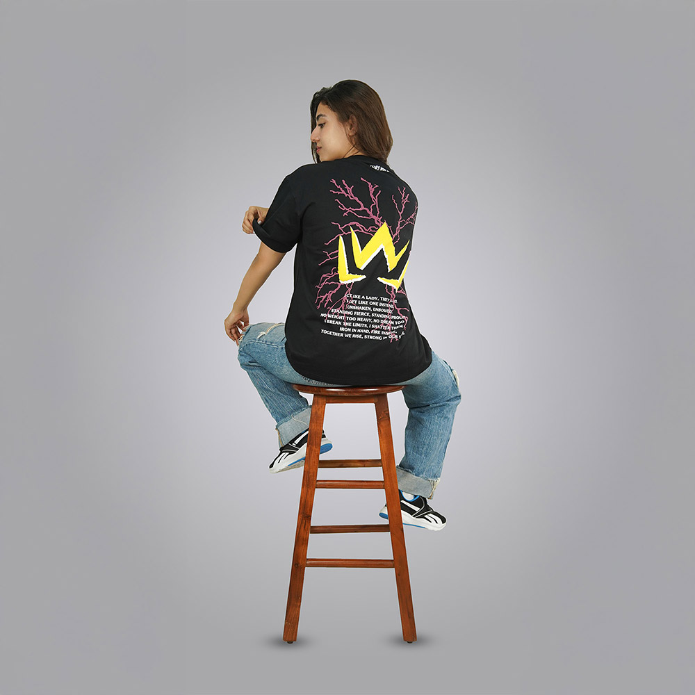 https://img8.hkrtcdn.com/40011/prd_4001057-MuscleBlaze-LWL-Oversized-Tshirt-Medium-Black_o.jpg