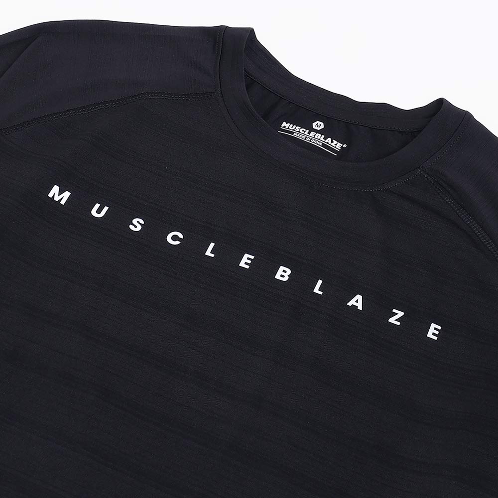 9 - MuscleBlaze Active Tee Half Sleeve,  Small  Midnight Black