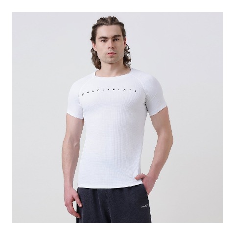 1 - MuscleBlaze Patterned Dry-Fit Active Tee Half Sleeve,  X-Large  Polar White 
