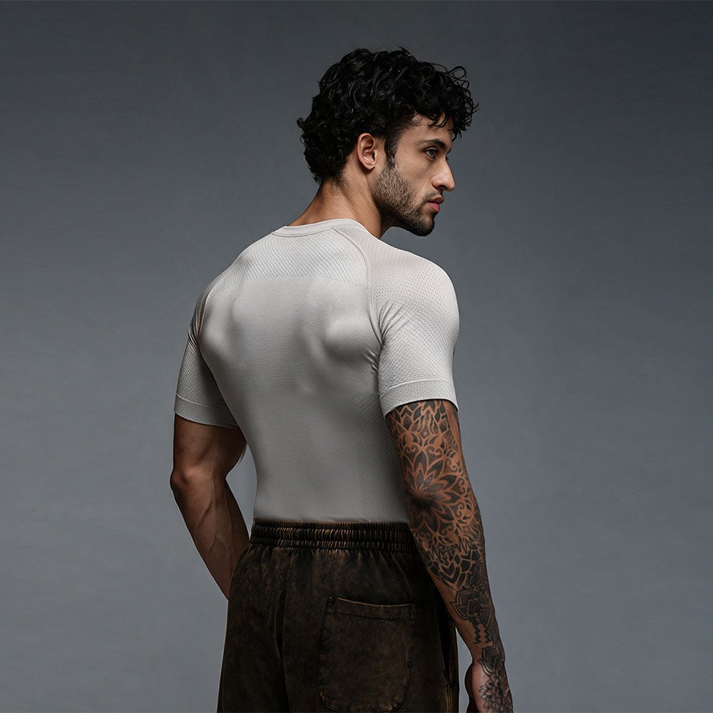 3 - MuscleBlaze Z Verse Aeroweave Seamless Compression,  Small  Frost Grey