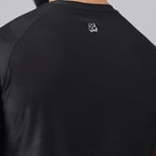 1 - MuscleBlaze Camo Dry-Fit Active Tee Half Sleeve,  Black  Small